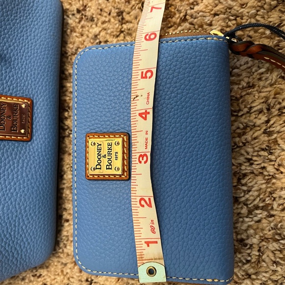 NWT Dooney & Bourke Sky Blue Crossbody Bag with Wallet included. - Picture 13 of 13